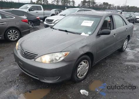 2005 Toyota Camry Le/Se/Std/Xle z USA, uszkodzony, nr VIN 4T1BE32K55U545469